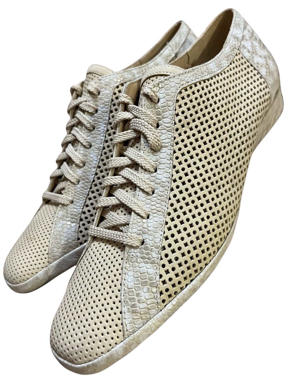 Amalfi by Rangoni Fashion Sneakers Beige snakeskin Perforated Leather US 7.5